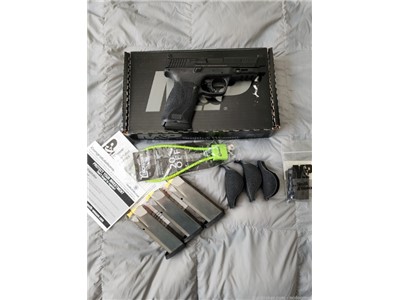 Smith & Wesson M&P 10mm M2.0 4.6in IMMACULATE!