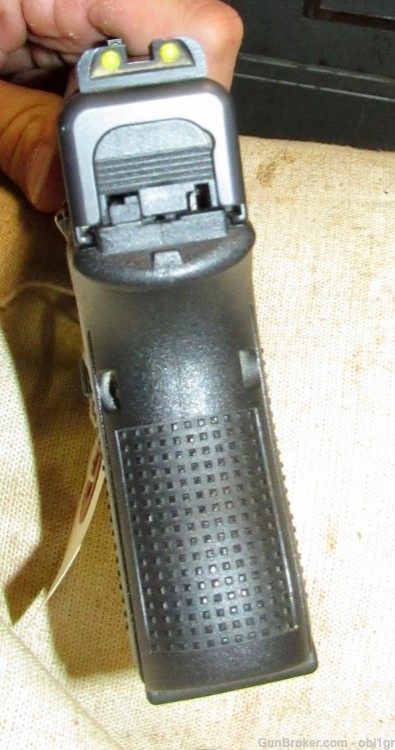 Glock 26Gen4 26 9mm Pistol in Box Gen 4 .01 NO RESERVE-img-9