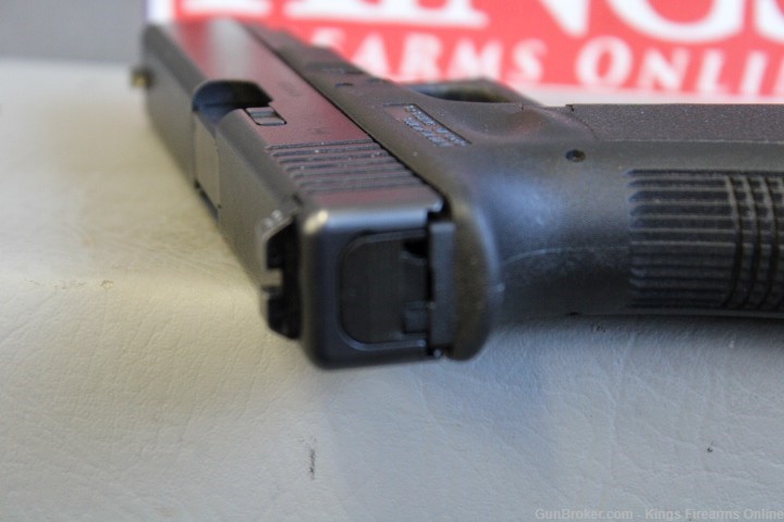 Glock 22 Gen3 .40S&W Item P-150-img-11