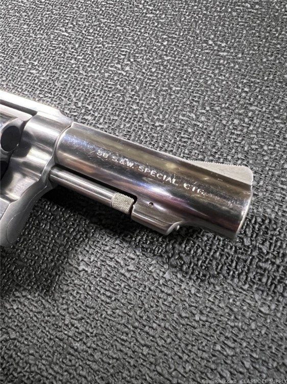 USED Smith & Wesson 60-3 38Spl Revolver 3in Barrel VERY NICE -img-3