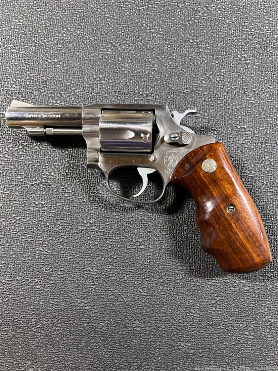 USED Smith & Wesson 60-3 38Spl Revolver 3in Barrel VERY NICE -img-0