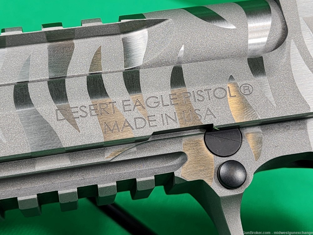 MAGNUM RESEARCH DESERT EAGLE STAINLESS WHITE TIGER STRIPE .50AE MRI DE50WTS-img-6