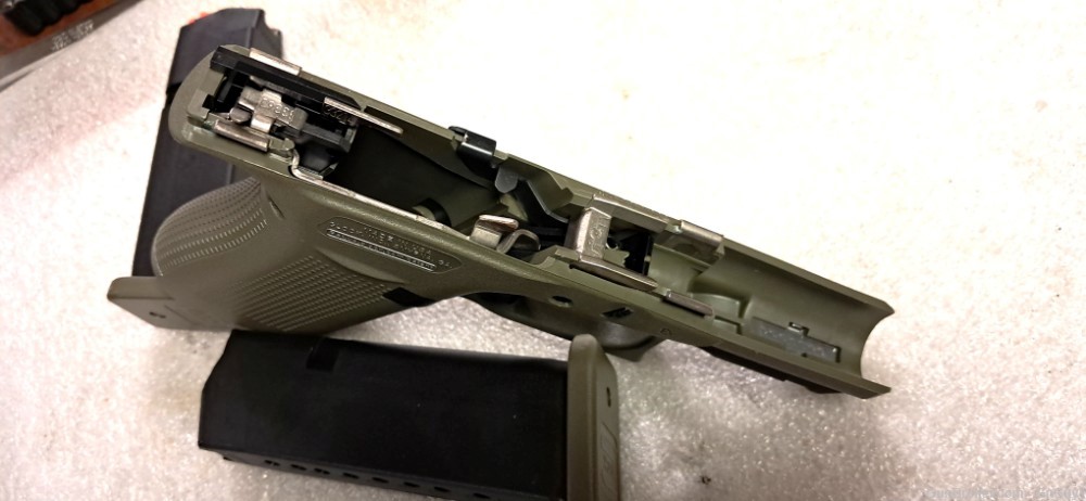 Glock OEM Molded Battlefield Green MOS Lower 43x 43 x 48 Case 9mm 9 mm-img-2