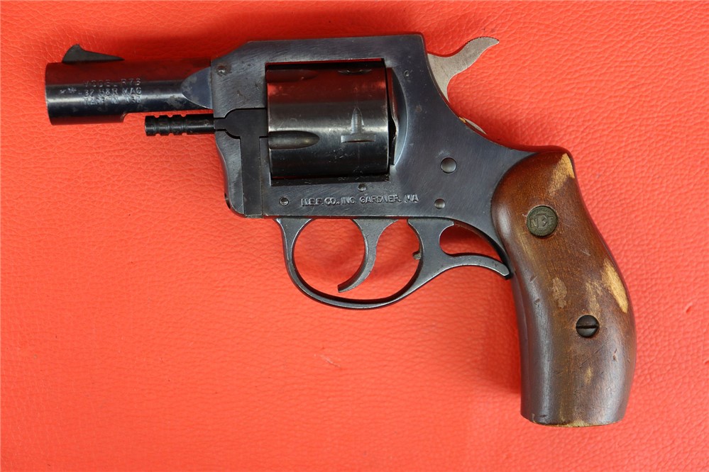 N.E.F. R73 .32H&R Magnum revolver- GOOD COND!-img-1
