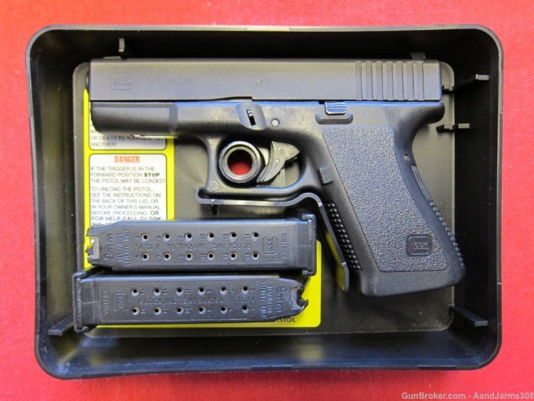 GLOCK 19 GEN 2 9MM TUPPERWARE BOX 2 "LE RESTRICTED STAMPED" 15RD MAGS-img-2