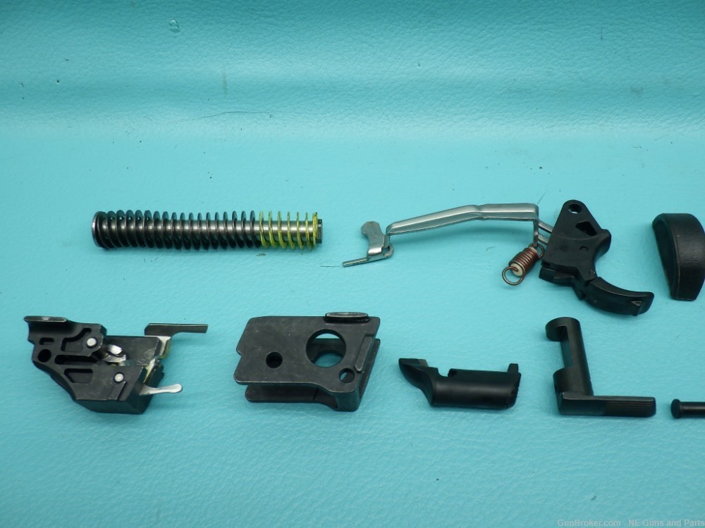 Smith & Wesson M&P40C .40S&W  3.5"bbl Pistol Repair Parts Kit-img-1