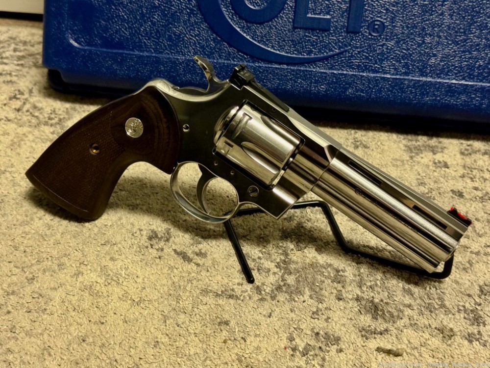 Colt Python, 4.25" bbl, 357 Mag/38 Spl, 6-round, SA/DA, lightly used!-img-2
