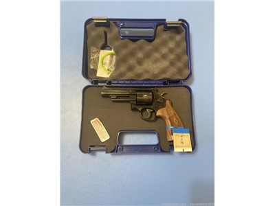 SMITH & WESSON MODEL 29 CLASSIC .44MAG/.44 SPL 4" BLUED SKU: 150254 6-SHOT