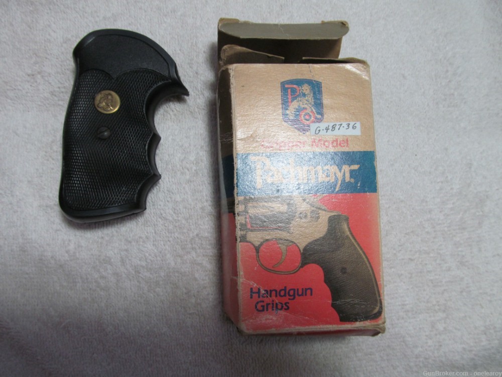 Colt D-Frame Grips by Pachmayr - Pistol Grips at GunBroker.com : 1080172442