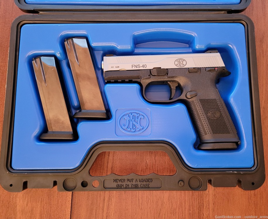 FNH FNS-40 in 40S&W w/ 3 Mags - EXCELLENT CONDITION - Semi Auto Pistols ...