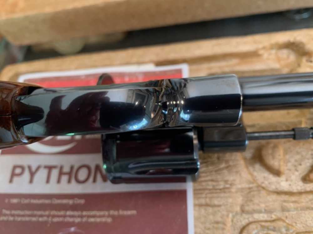 Colt Python, 6