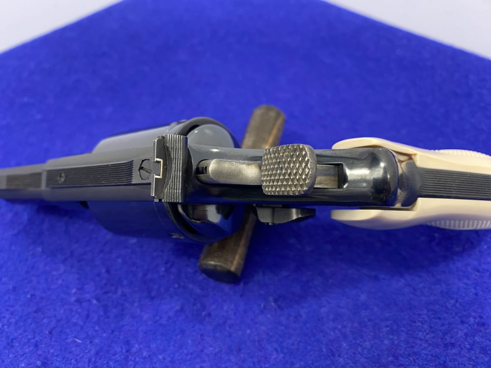 1989 Smith Wesson 29-4 .44 Magnum *DESIRABLE UN-FLUTED CYLINDER* 3" Barrel-img-36