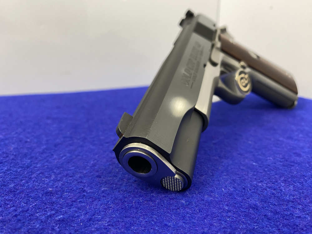 1991 Colt Gold Cup Elite 40 Two-Tone - EXTREMELY RARE - 1 of only 250-img-17