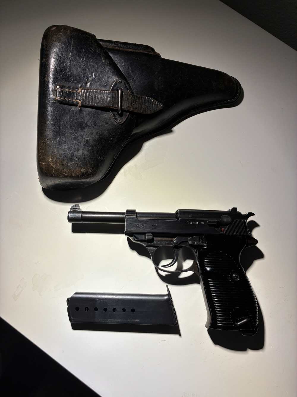 BEAUTIFUL* WWII BYF44 P38 Rig W/ RARE 1944 dated EWX WaA Hardshell RIG ...