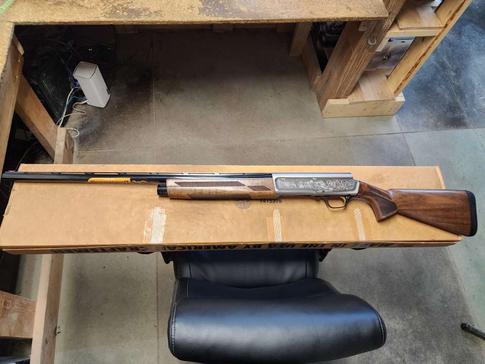 PICS! NEW BROWNING A5 ULTIMATE 12 GA 28" WALNUT ENGRAVED FIBER OPTIC 28 3"-img-12