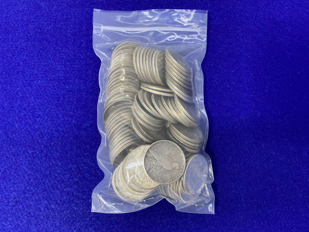 (100) Peace SILVER Dollars Collector's Bag VARIOUS YEARS & MINTS 1922-1928-img-4