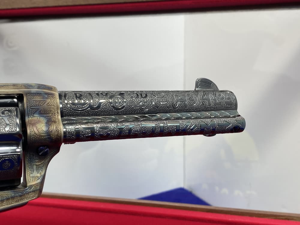 Colt Single Action Army - CATTLE BRAND MASTER HAND ENGRAVED - Second Gen-img-64