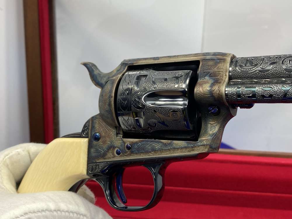 Colt Single Action Army - CATTLE BRAND MASTER HAND ENGRAVED - Second Gen-img-59