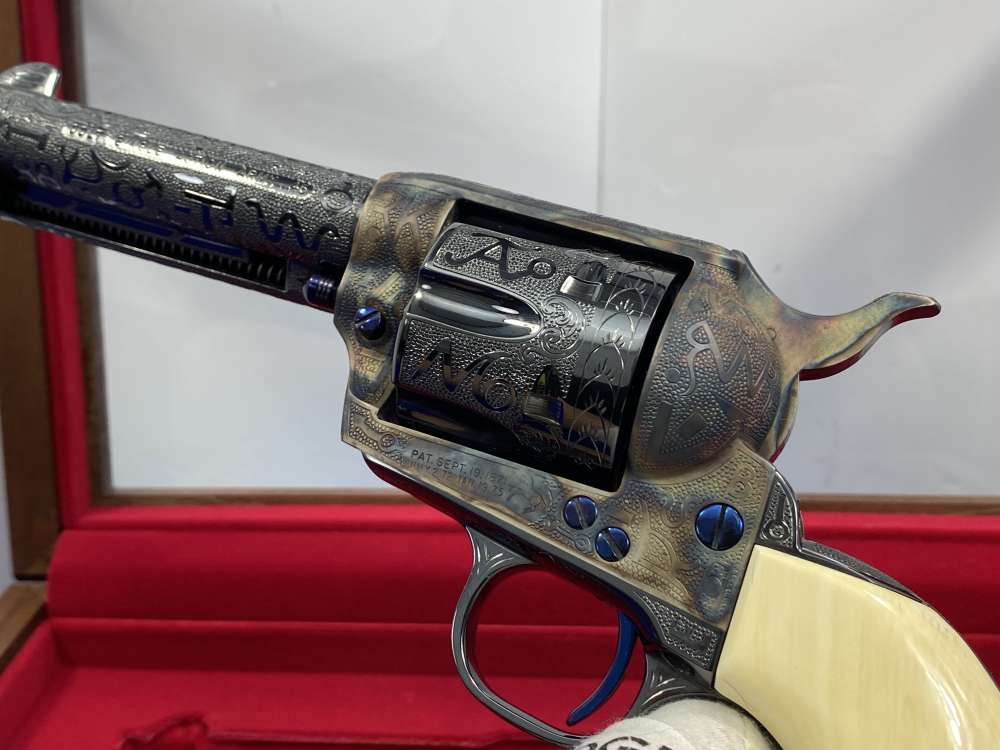 Colt Single Action Army - CATTLE BRAND MASTER HAND ENGRAVED - Second Gen-img-57