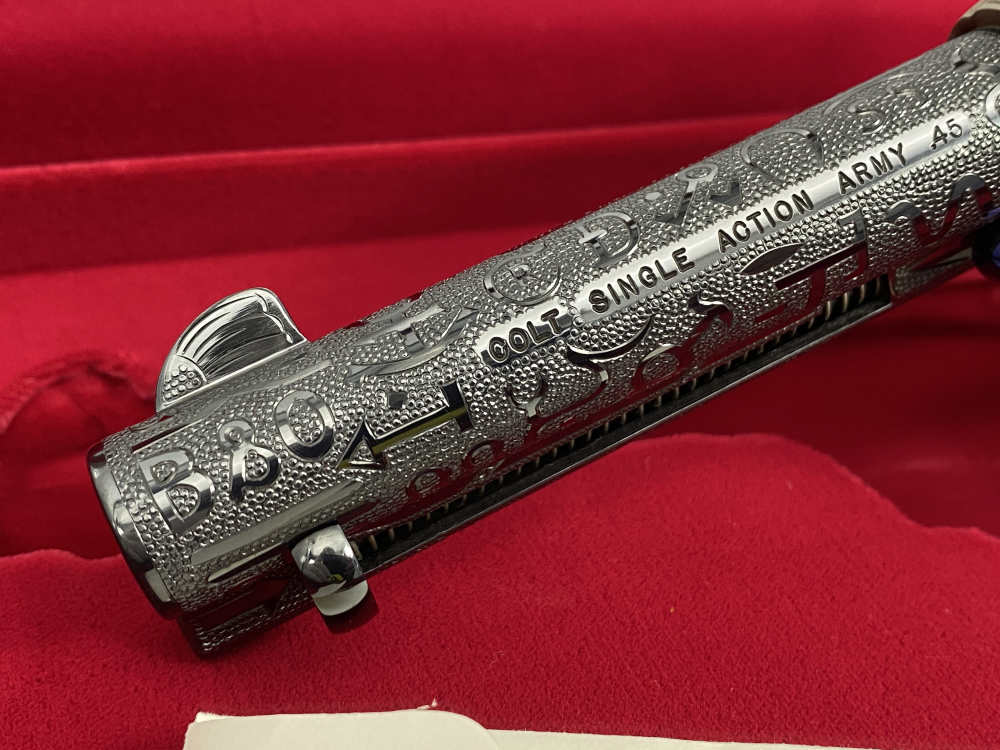 Colt Single Action Army - CATTLE BRAND MASTER HAND ENGRAVED - Second Gen-img-15