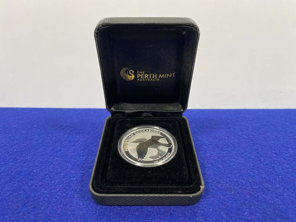 2011 Australian Kookaburra *1 Troy Ounce 999 FINE SILVER* with Display Case-img-3