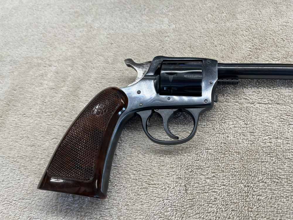 Harrington and Richardson Model 922 in original box-img-4