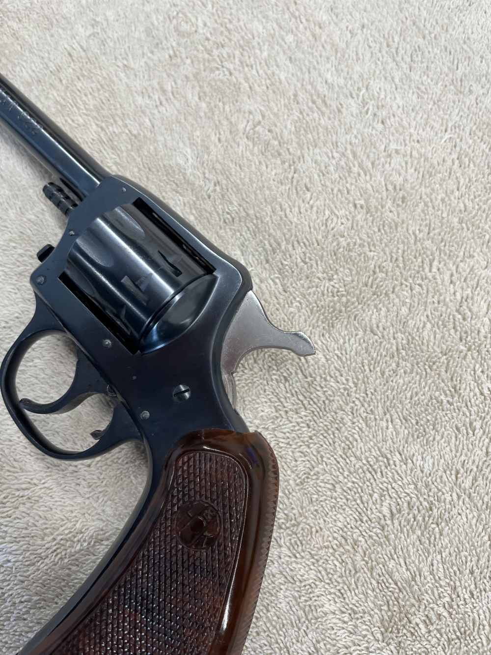 Harrington and Richardson Model 922 in original box-img-23