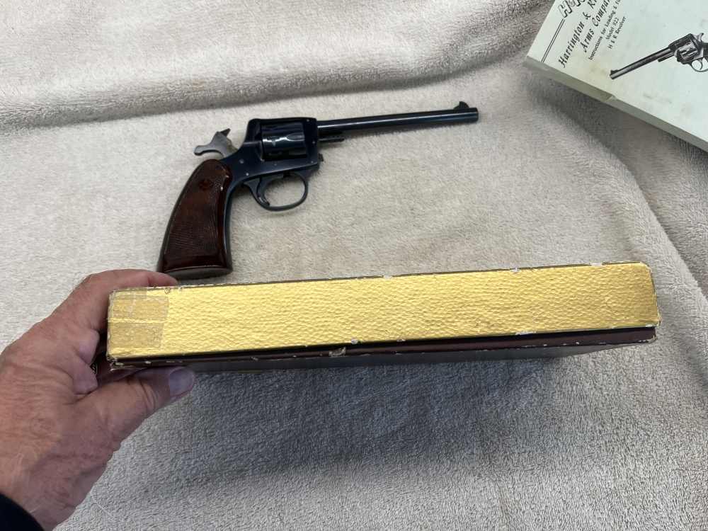 Harrington and Richardson Model 922 in original box-img-33