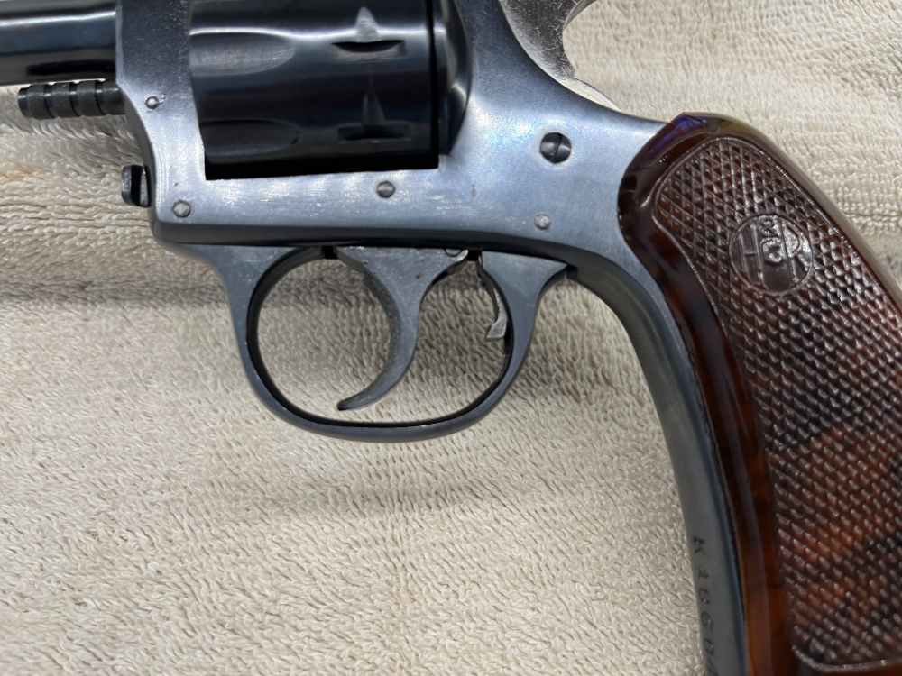 Harrington and Richardson Model 922 in original box-img-16