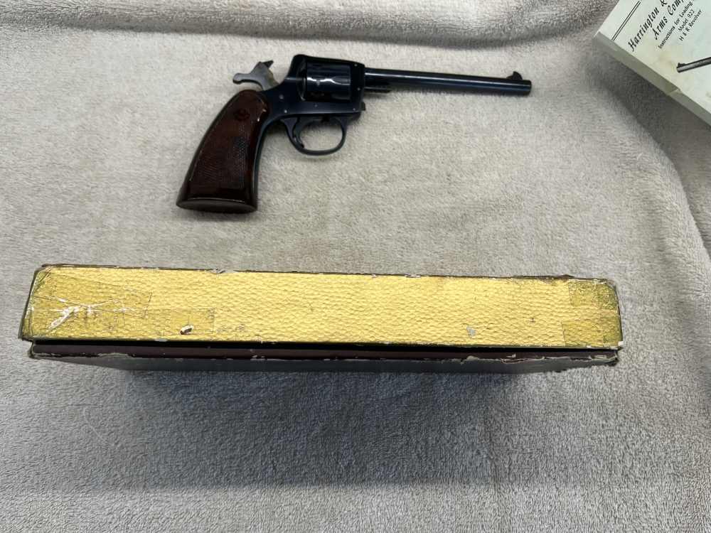 Harrington and Richardson Model 922 in original box-img-31