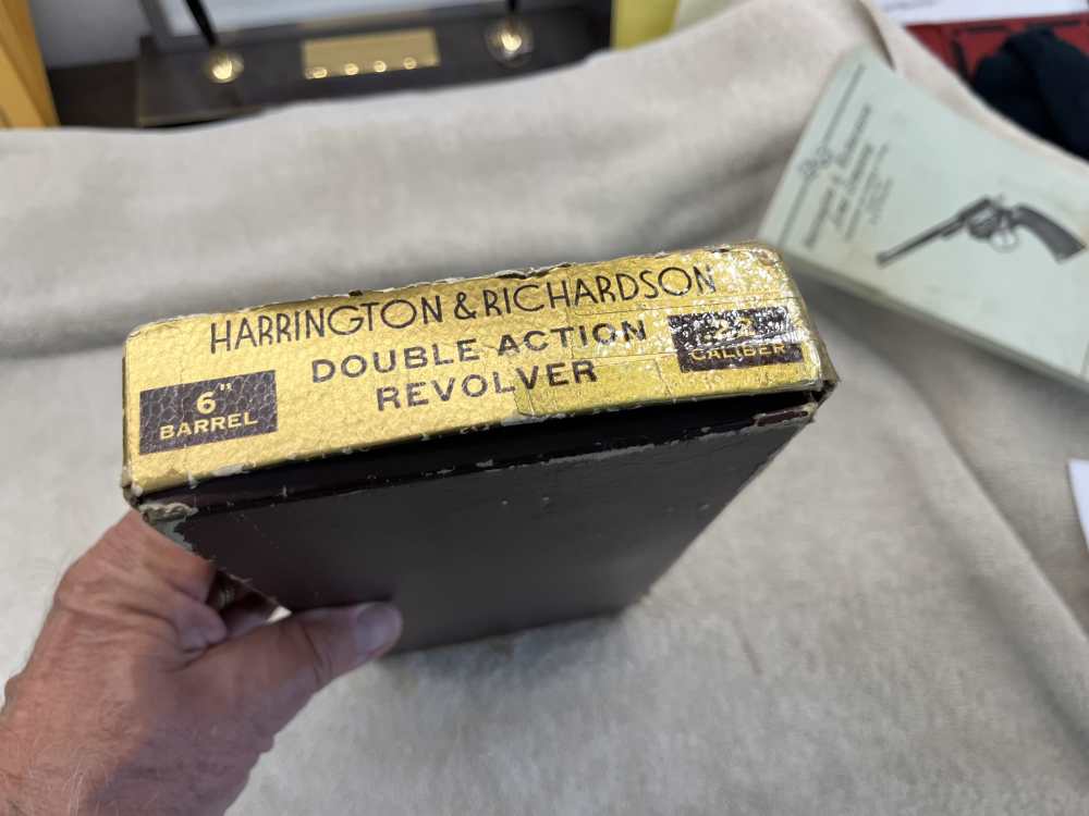 Harrington and Richardson Model 922 in original box-img-34