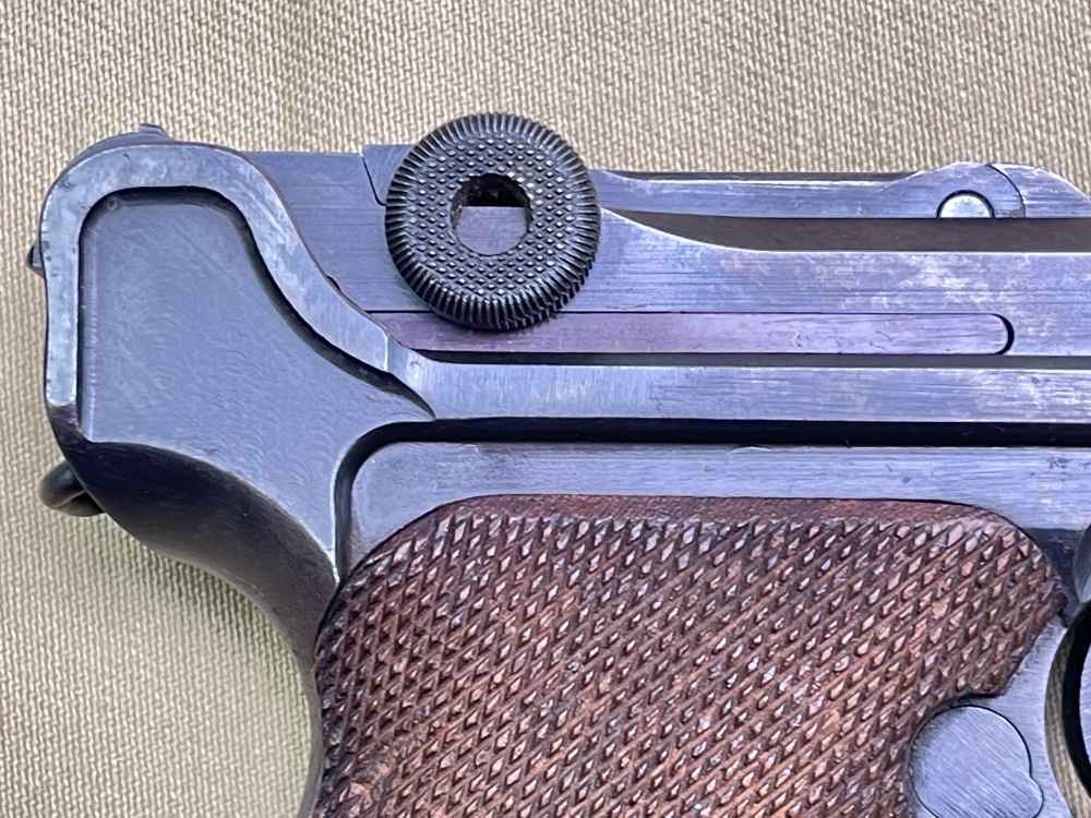 1939 Mauser S/42 Luger P08 Pistol 9mm Matching Numbers WWII Curio & Relic -img-2