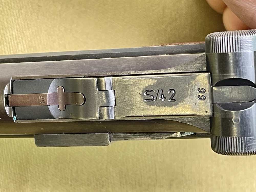 1939 Mauser S/42 Luger P08 Pistol 9mm Matching Numbers WWII Curio & Relic -img-6