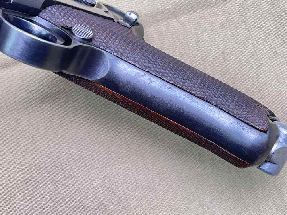 1939 Mauser S/42 Luger P08 Pistol 9mm Matching Numbers WWII Curio & Relic -img-8