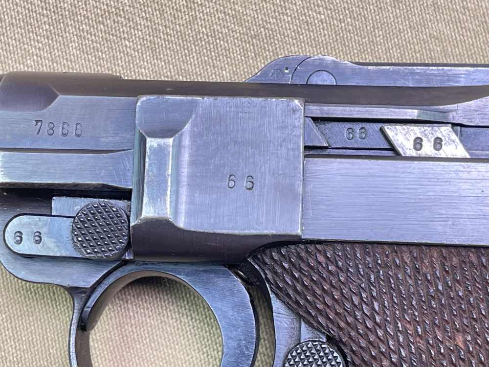 1939 Mauser S/42 Luger P08 Pistol 9mm Matching Numbers WWII Curio & Relic -img-11