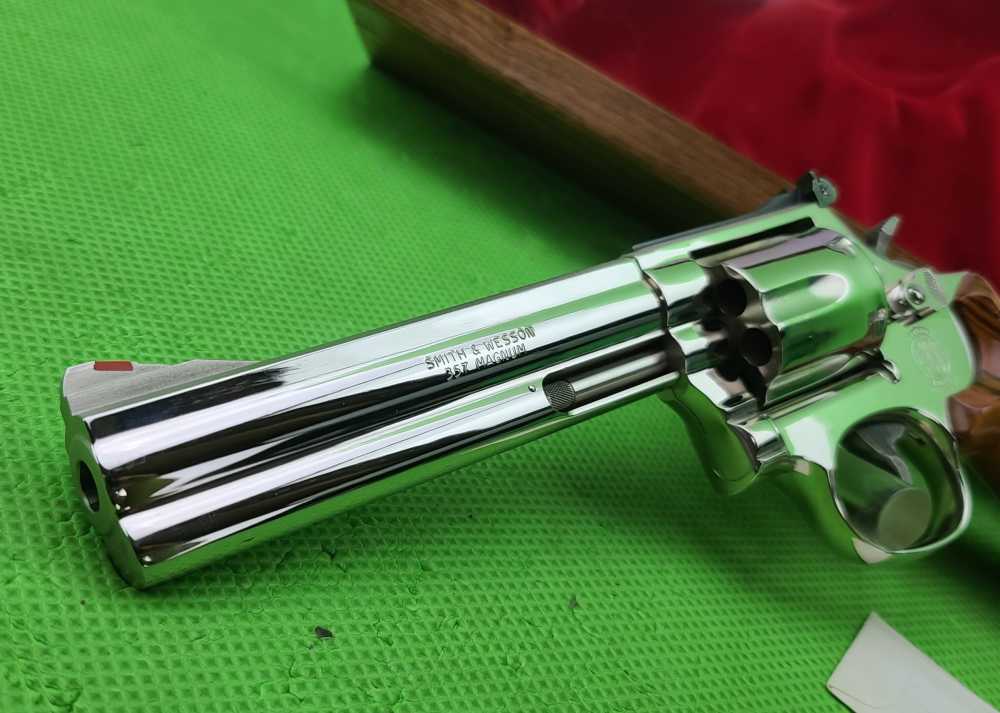 RARE S&W SMITH & WESSON 586 * 1988 BILL ELLIOTT CHAMPION 357 MAG NICKEL -img-4