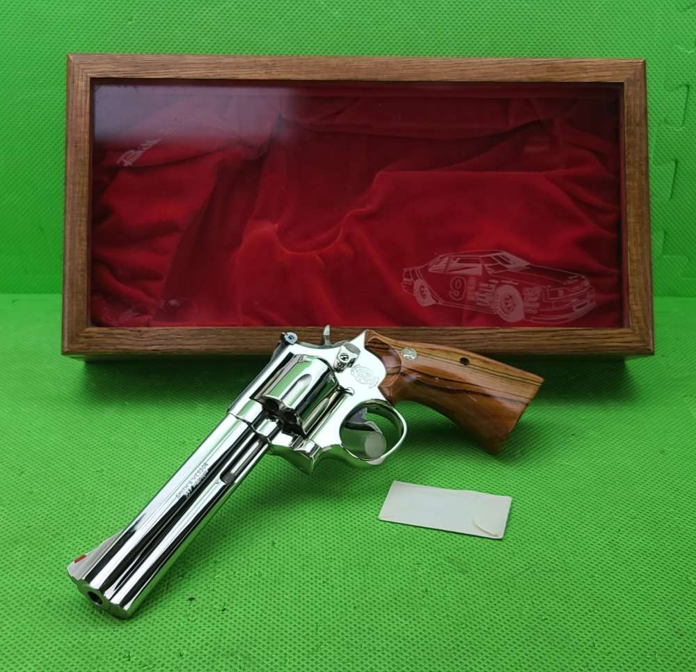 RARE S&W SMITH & WESSON 586 * 1988 BILL ELLIOTT CHAMPION 357 MAG NICKEL -img-0