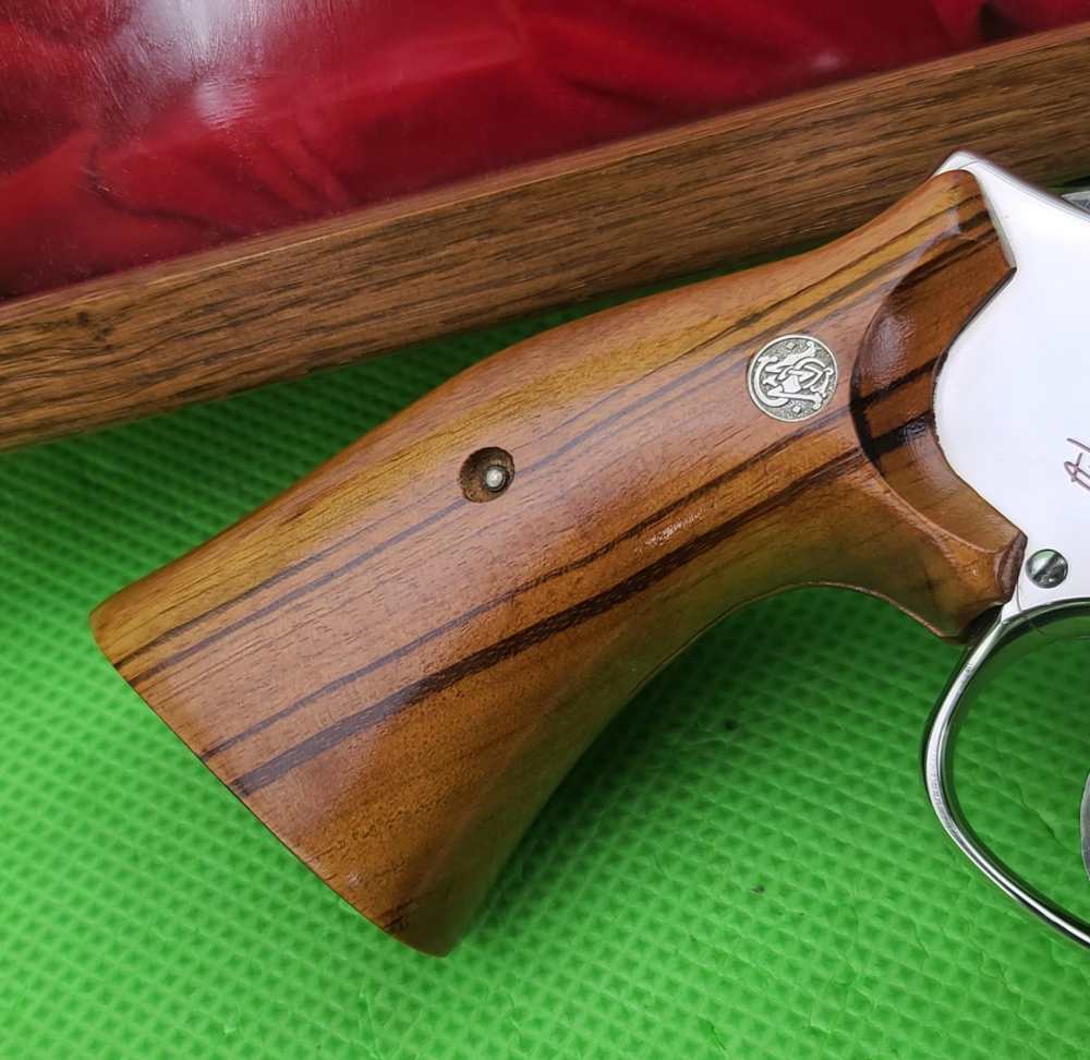 RARE S&W SMITH & WESSON 586 * 1988 BILL ELLIOTT CHAMPION 357 MAG NICKEL -img-12