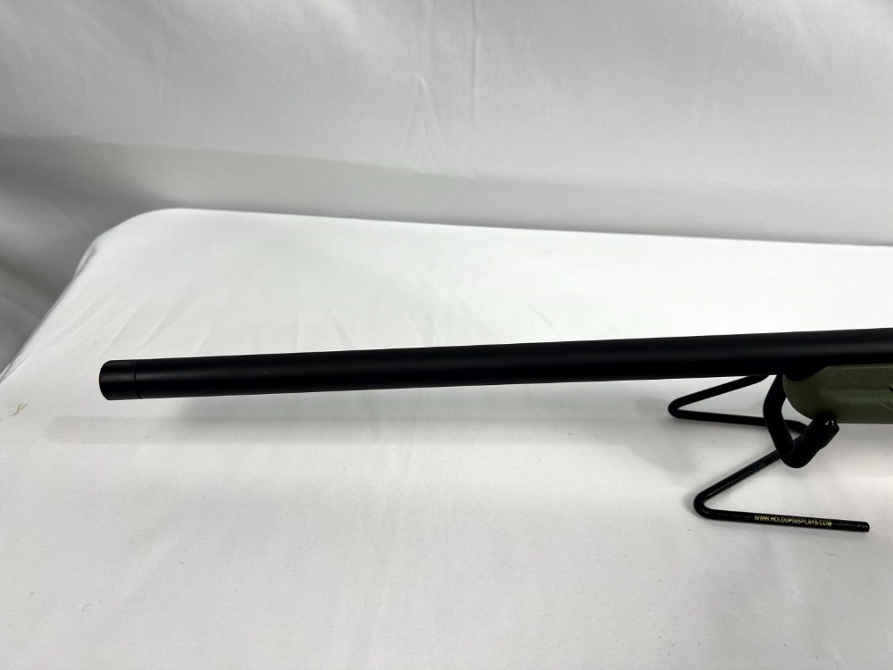 New in box Ruger American Predator Rifle Bolt-Action 204 Ruger 22" Threaded-img-4