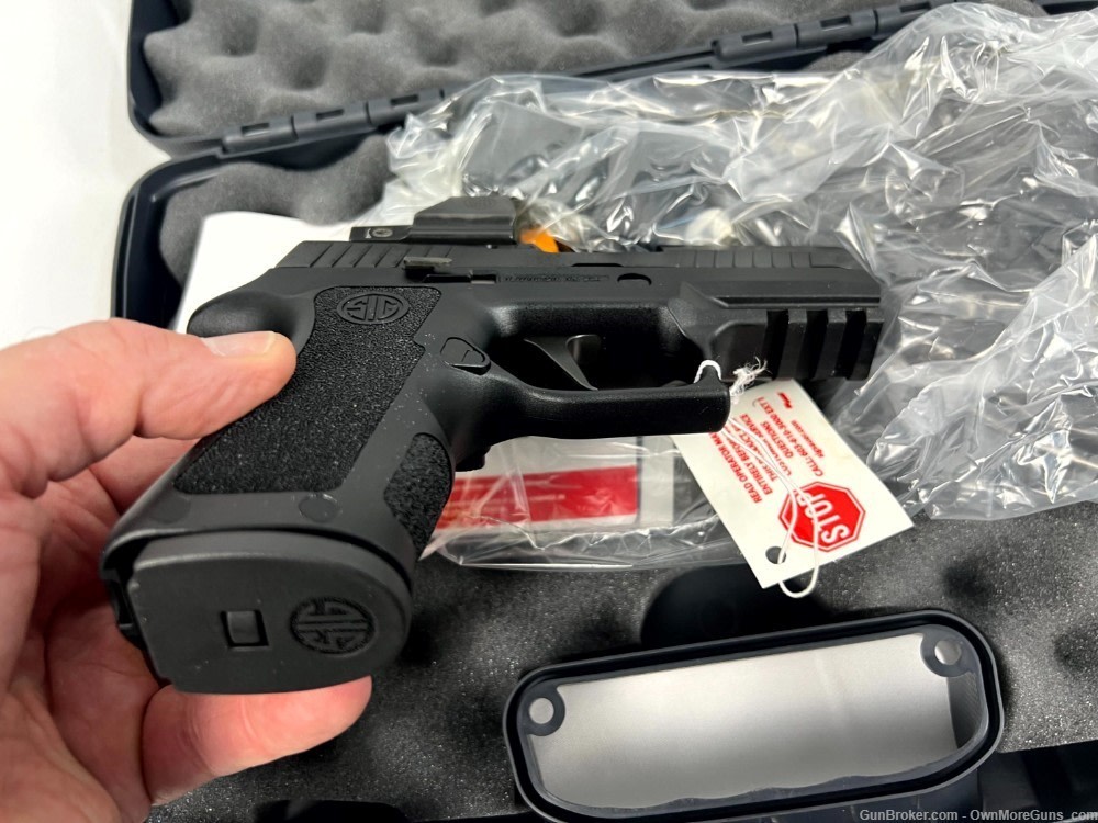 New in Box Sig Sauer P320 X-Compact Pro RXP Romeo1 Striker Fired 9mm Pistol-img-4