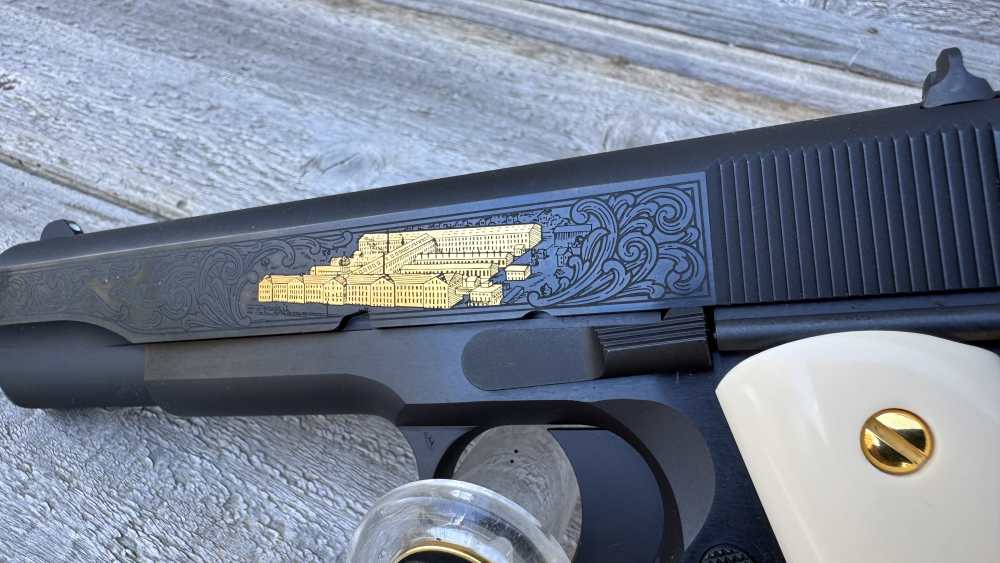 Colt 1911 Sam Colt Bicentennial 1/250 -img-5