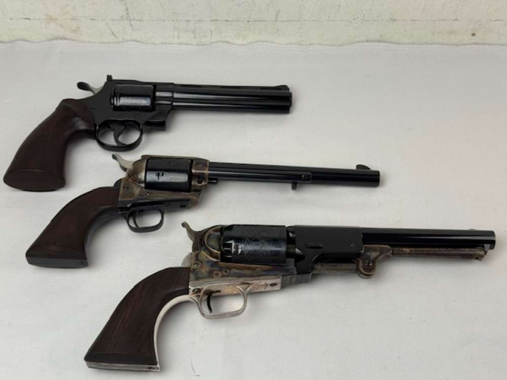 Colt Bicentennial 3 Gun Cased Set W/ Book 1976-img-1