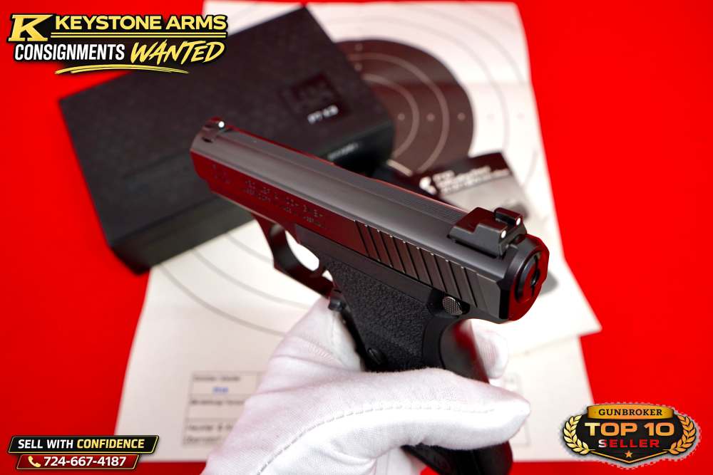 Extremely Rare CCF Import Heckler & Koch P7K3 Factory .32 ACP NIB w/ Target-img-14