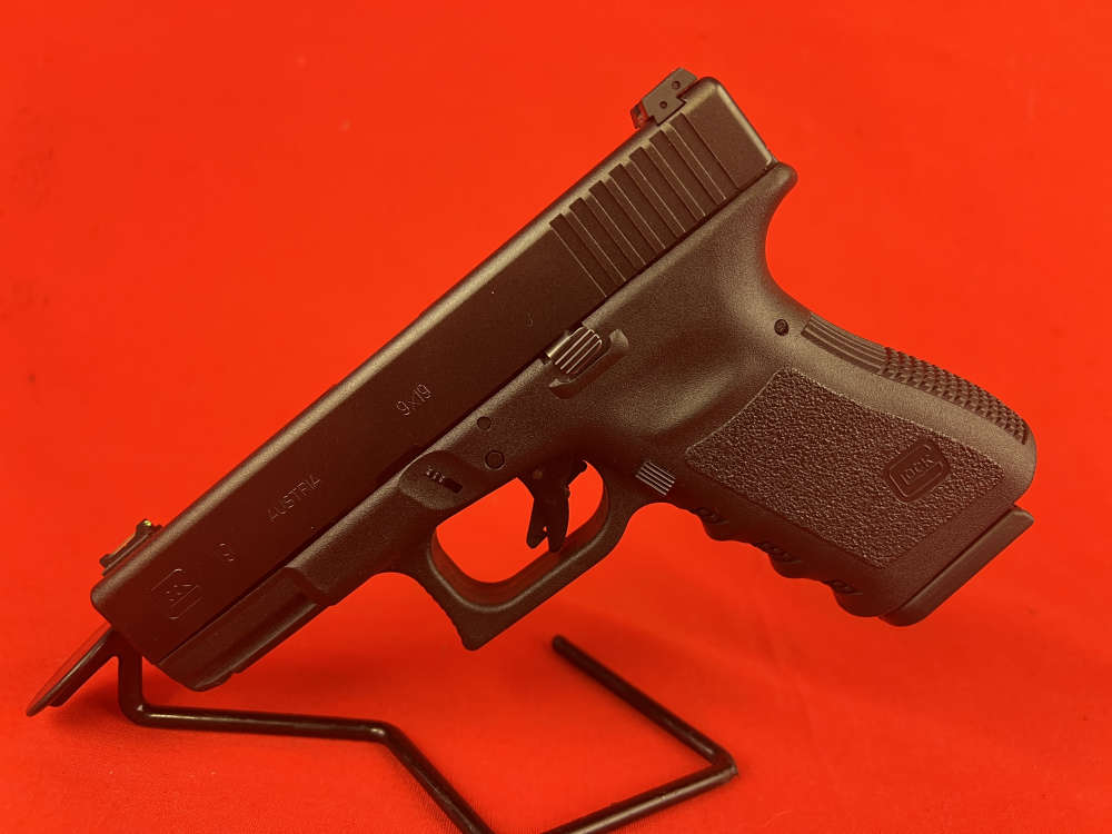 Glock 19 Gen 3, 9mm Semi Auto Pistol, Upgraded Sights-img-1