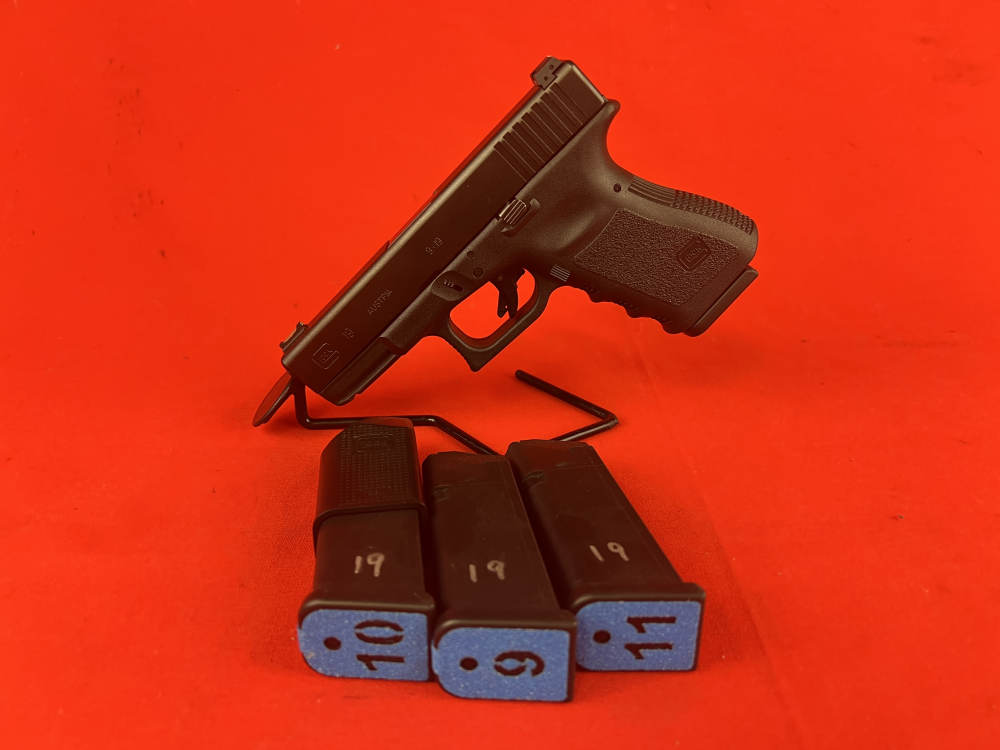 Glock 19 Gen 3, 9mm Semi Auto Pistol, Upgraded Sights-img-0