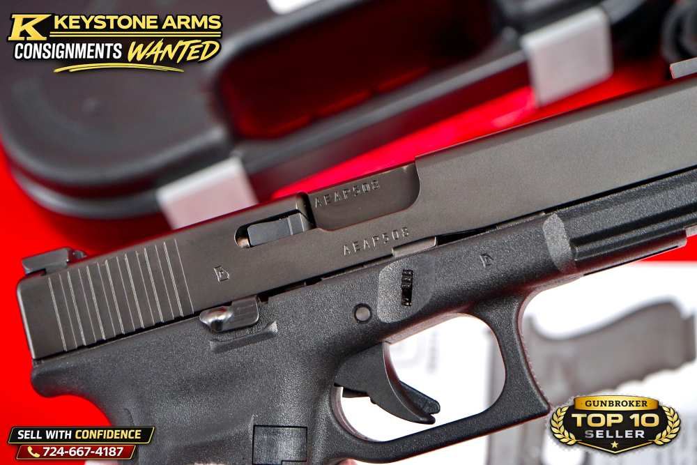 Very Rare Glock 17M AMGLO 9mm Original Case Like New-img-15