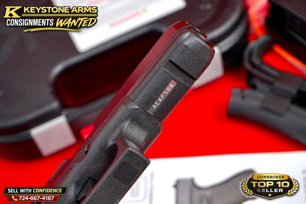 Very Rare Glock 17M AMGLO 9mm Original Case Like New-img-16