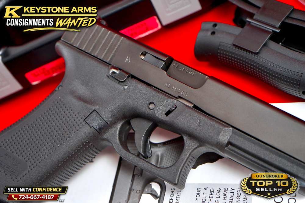 Very Rare Glock 17M AMGLO 9mm Original Case Like New-img-9