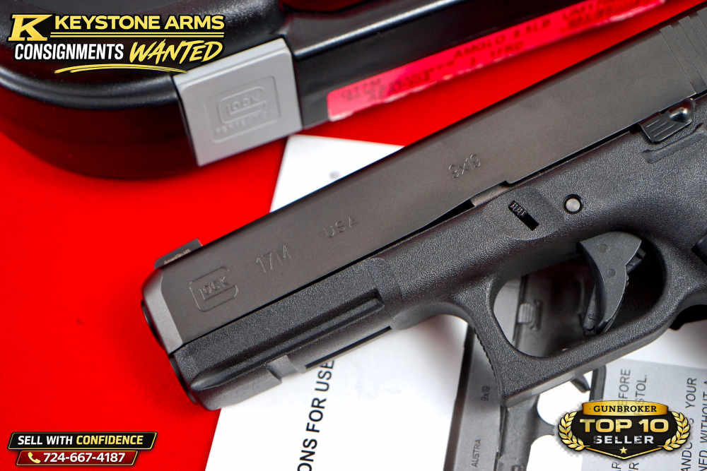 Very Rare Glock 17M AMGLO 9mm Original Case Like New-img-4