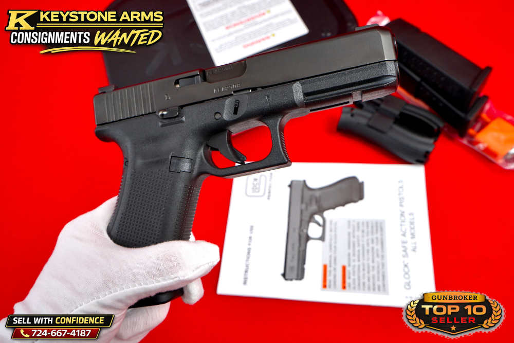 Very Rare Glock 17M AMGLO 9mm Original Case Like New-img-11